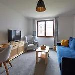 Apartman Gothal A Penzióny Dóval