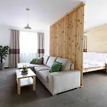 Gothal A Penzióny Apartman Dóval