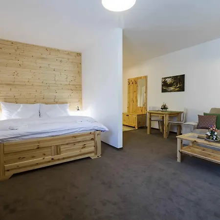 Gothal A Penzióny Dóval